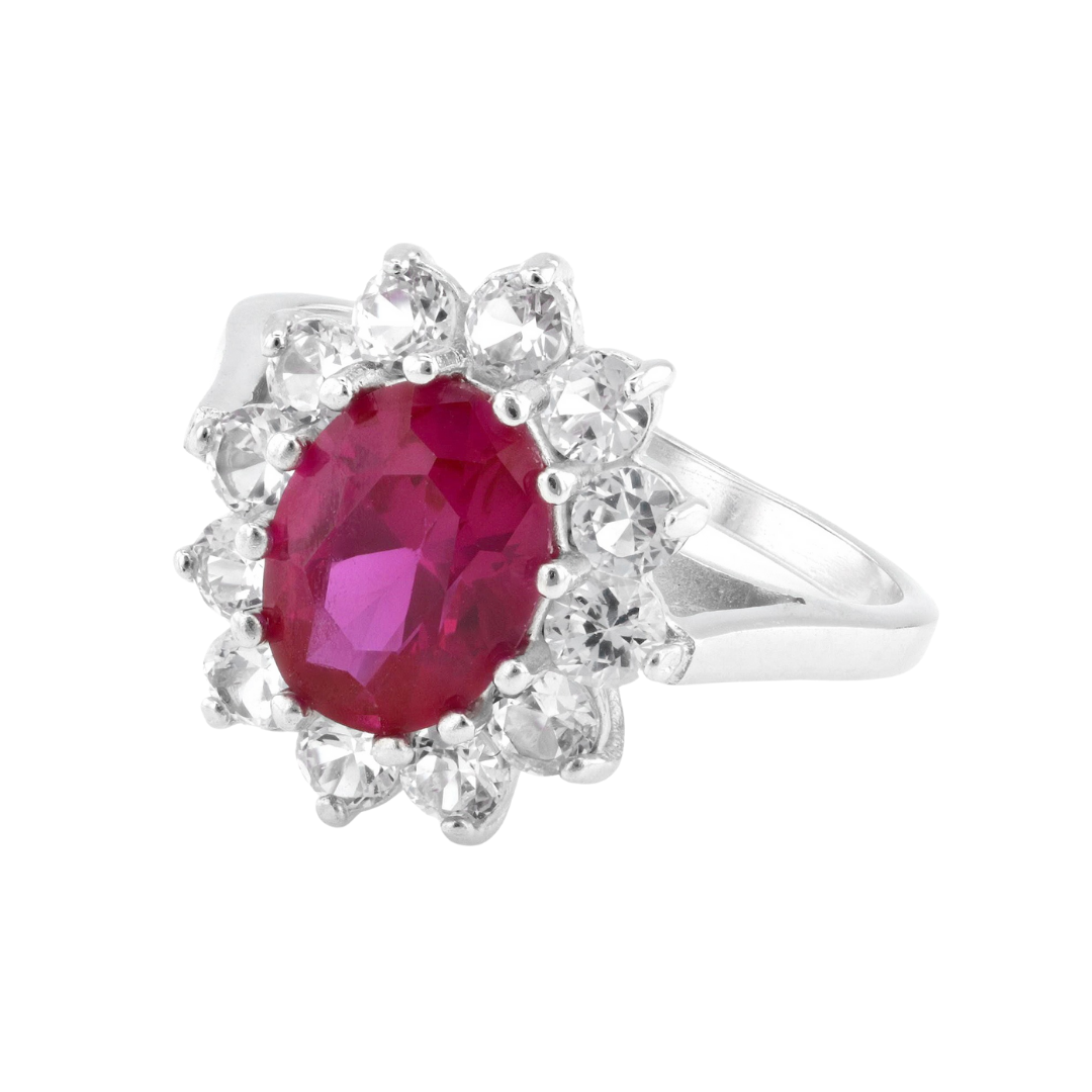 Anillo con Rubí y Zafiro Blanco de Laboratorio en Baño de Rodio sobre Plata Esterlina (3.14 cttw)