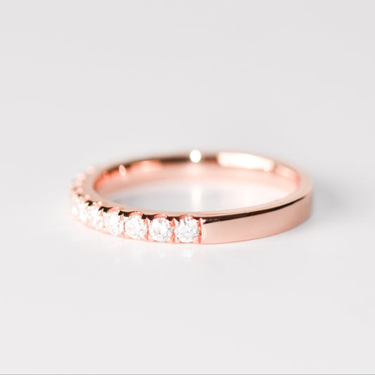 Anillo con moissanitas en plata esterlina con baño de oro rosa