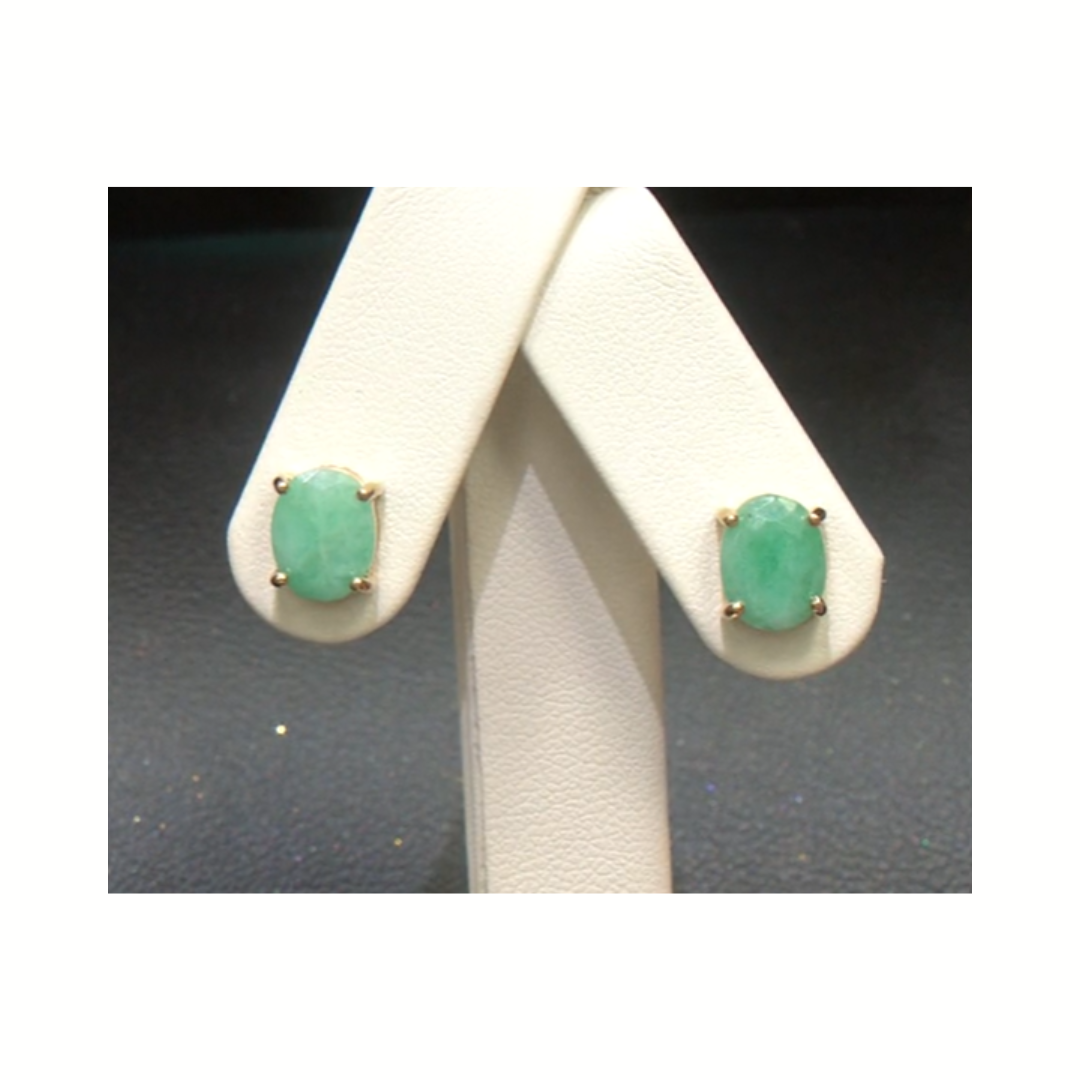 Aretes tipo Studs Esmeralda 3.40 cttw Plata con Baño de Oro 18k