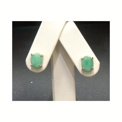 Aretes tipo Studs Esmeralda 3.40 cttw Plata con Baño de Oro 18k