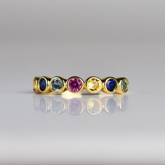 Anillo con Zafiros Multicolor de Laboratorio en Baño de Oro 14k