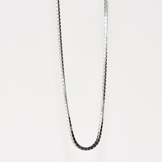 Collar Tennis con zafiro blanco de laboratorio en plata esterlina (14”)