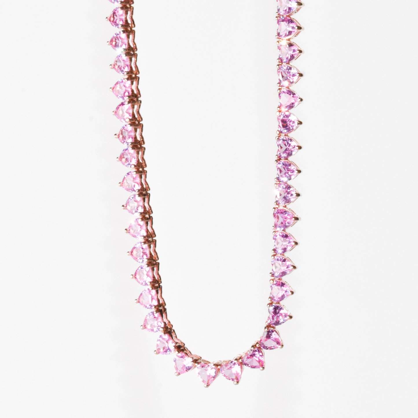 Collar Tennis  de zafiro de laboratorio corazones rosas (31.5 ct. tw.) en Plata Esterlina bañada en rosa (18”)