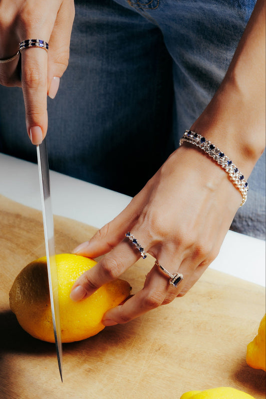Pulsera Tennis con zafiros azules y blancos creados en laboratorio en plata esterlina