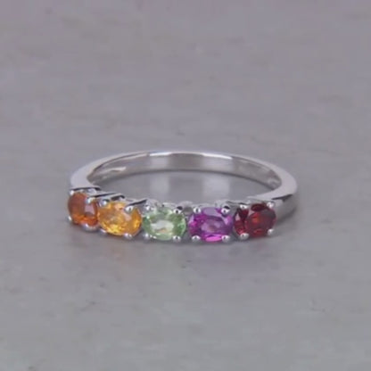 Anillo con Granates Multicolor en Baño de Platino sobre Plata Esterlina (0.90 cttw)