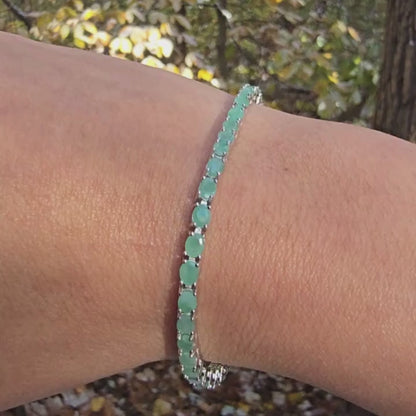 Brazalete 5.50 ctw Esmeralda en Plata con Baño de Rodio
