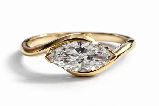 Anillo 1ct Marquise Diamante Laboratorio en Oro amaillo 14k